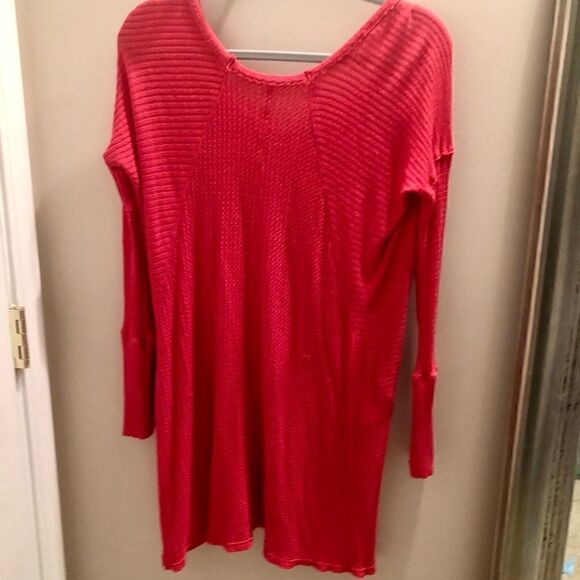 Free People coral colored, long sleeve pullover tee. - Picture 5 of 5